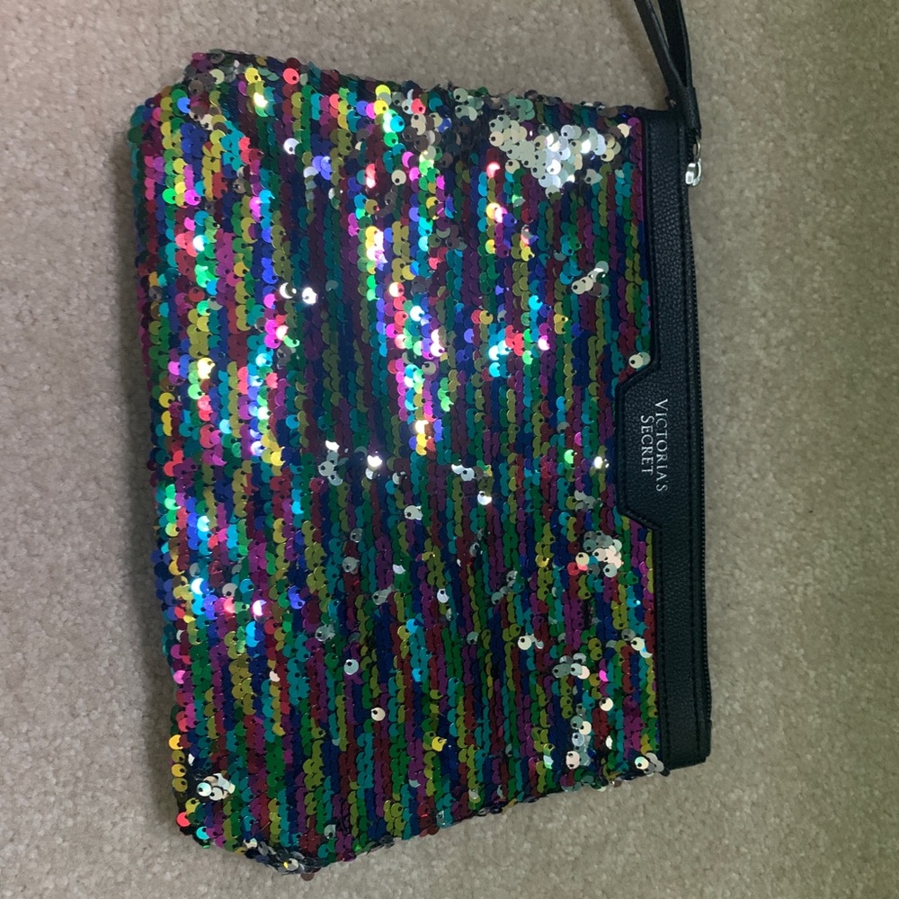 New Victoria’s Secret Makeup Bag!